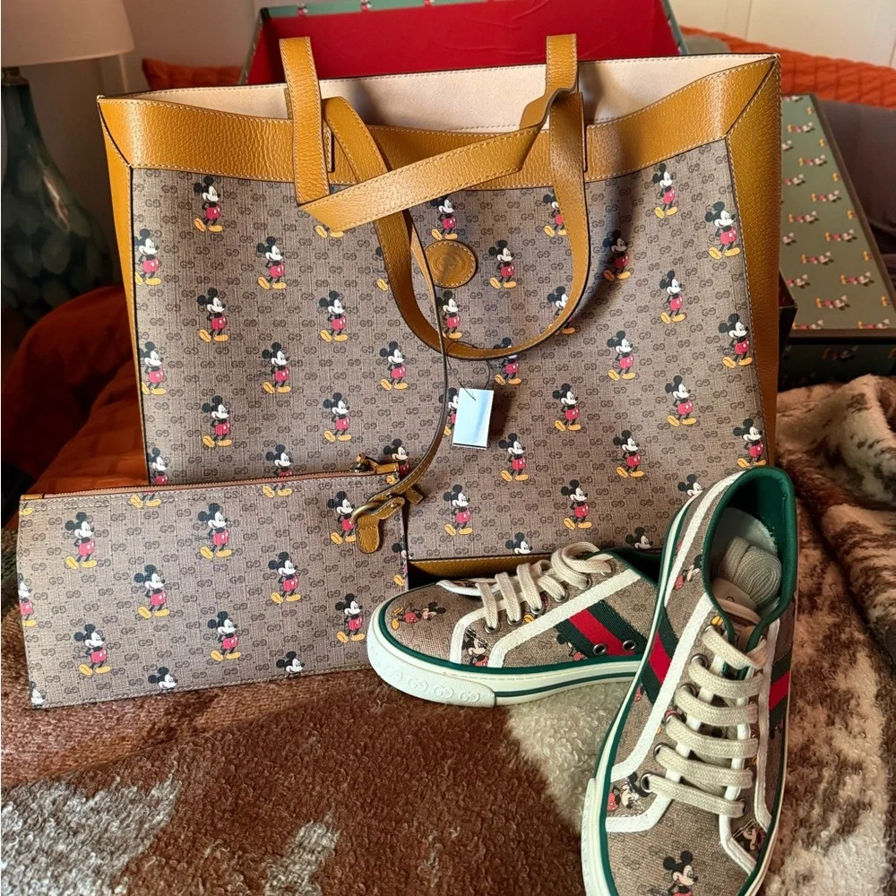 Gucci x Disney Mickey Mouse Tote and Sneakers Set shoes size us8 - Picture 2 of 7